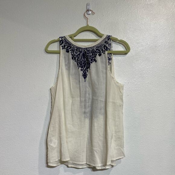Joie White Blue Embroidered Sleeveless Button Down Blouse Sz M - Picture 9 of 12